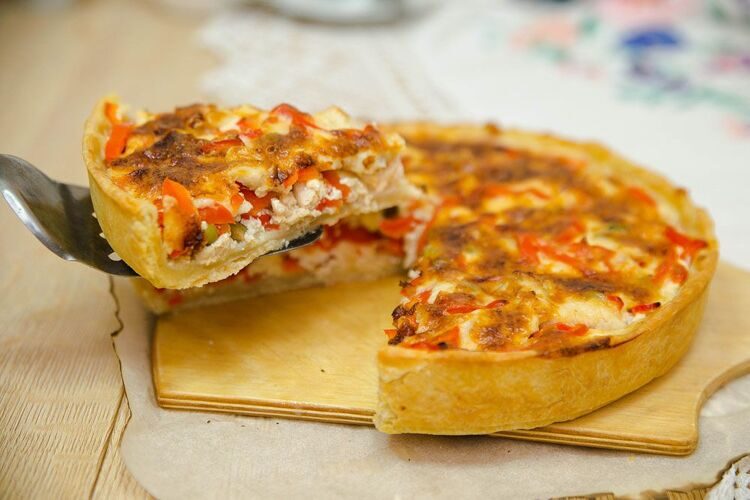 Киш с курицей и болгарским перцем